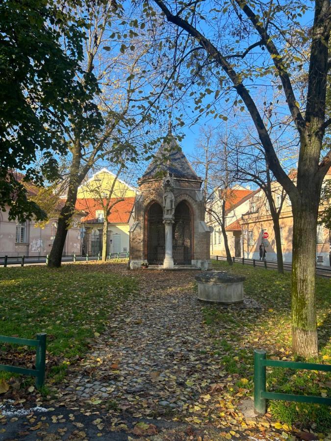 Historic Center-Lovely Nature Загреб Екстер'єр фото
